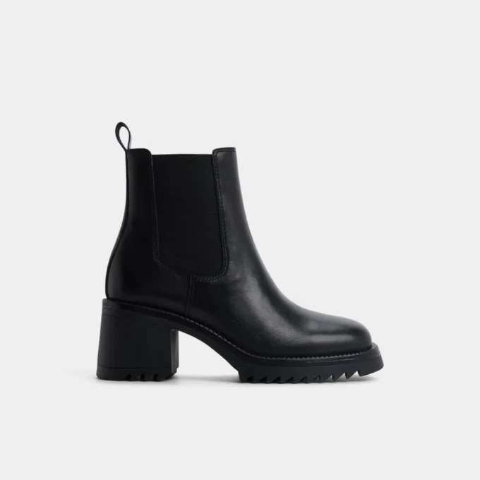 Anneliese Chelsea boot, Lug sole