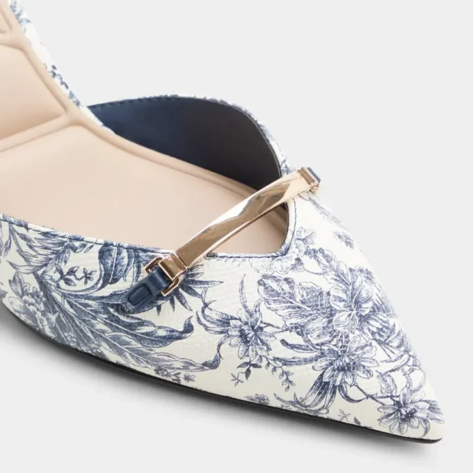 Nailah Slingback heel, Kitten heel Nailah Slingback heel, Kitten heel