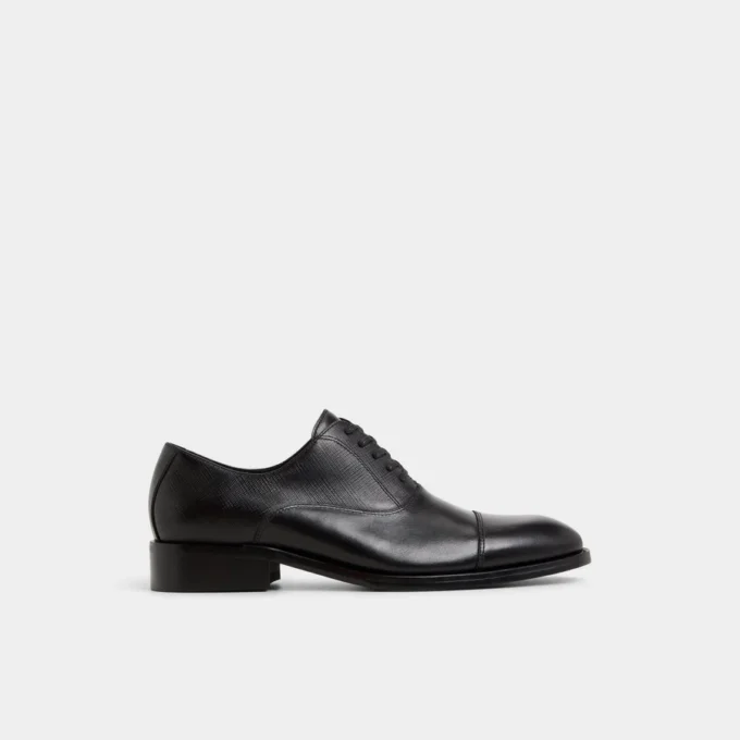 Reece Oxford shoe